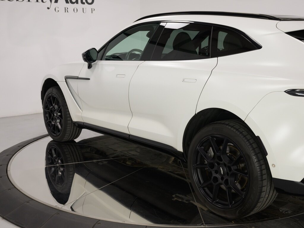 2022 Aston Martin DBX $227K MSRP Satin Paint Finish   - Photo 25 - Sarasota, FL 34243