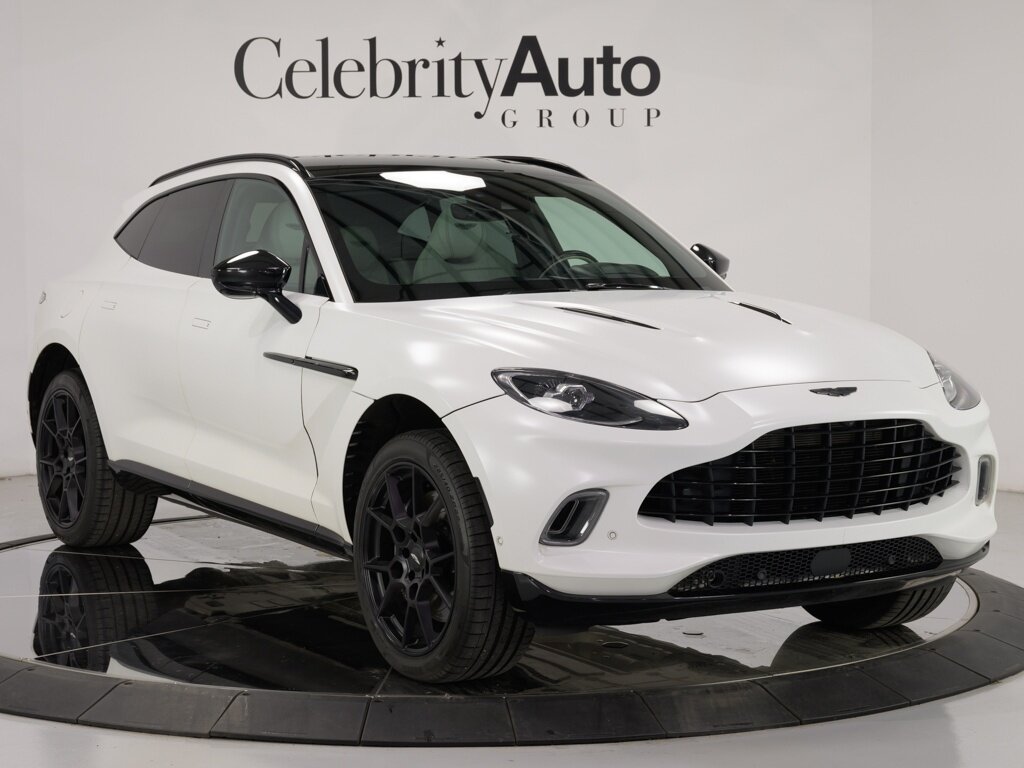 2022 Aston Martin DBX $227K MSRP Satin Paint Finish   - Photo 9 - Sarasota, FL 34243