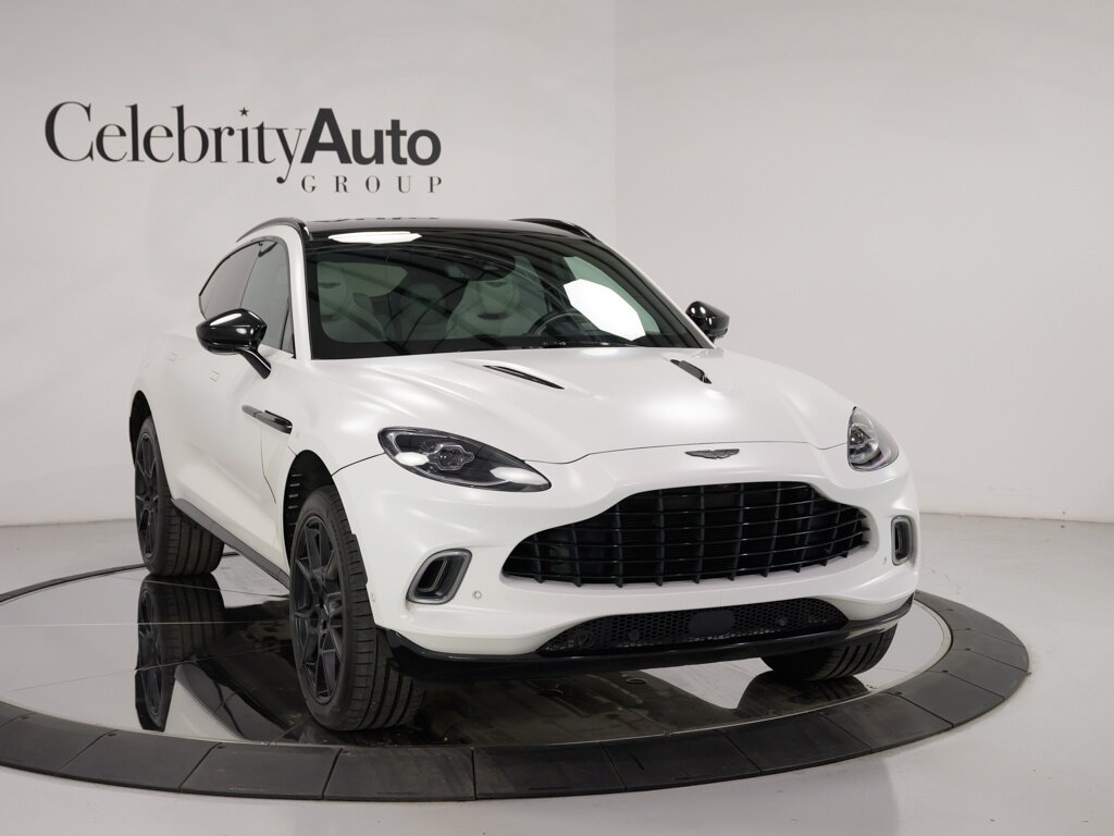 2022 Aston Martin DBX $227K MSRP Satin Paint Finish   - Photo 19 - Sarasota, FL 34243