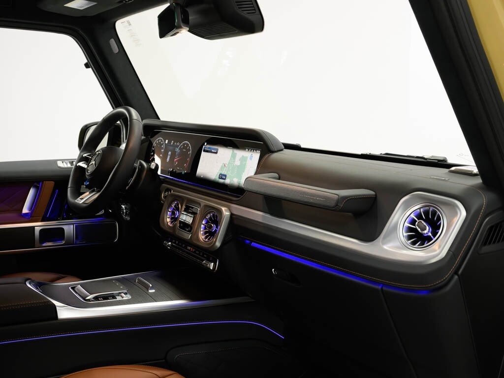 2025 Mercedes-Benz AMG G63 Interior Pkg Plus 22 " Black AMG Wheels   - Photo 63 - Sarasota, FL 34243