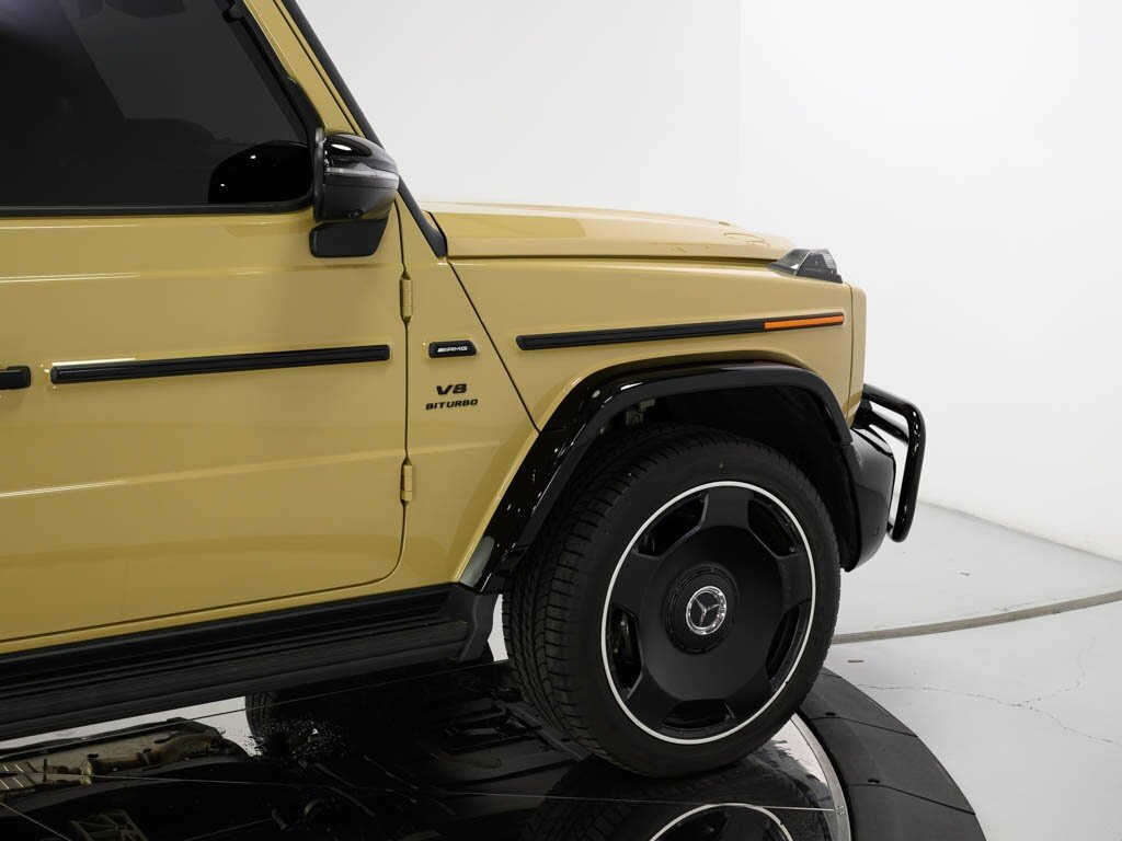 2025 Mercedes-Benz AMG G63 Interior Pkg Plus 22 " Black AMG Wheels   - Photo 17 - Sarasota, FL 34243