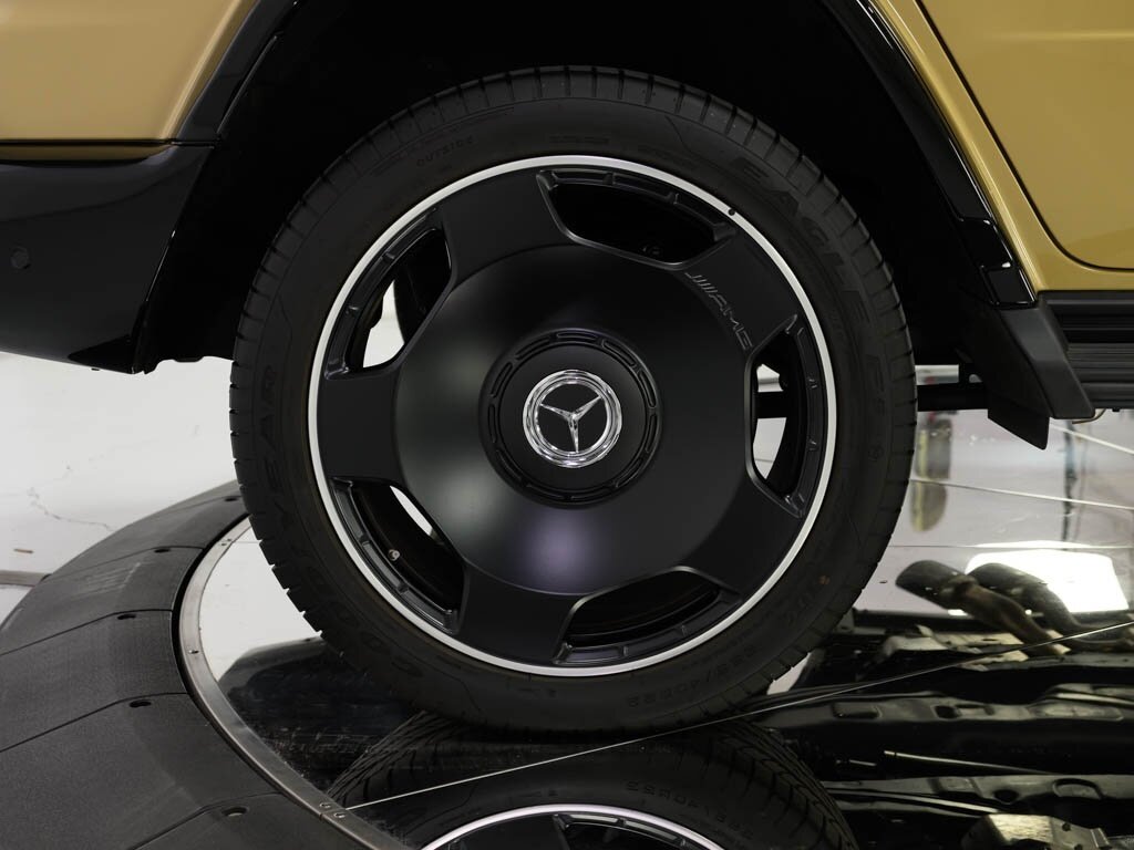2025 Mercedes-Benz AMG G63 Interior Pkg Plus 22 " Black AMG Wheels   - Photo 35 - Sarasota, FL 34243