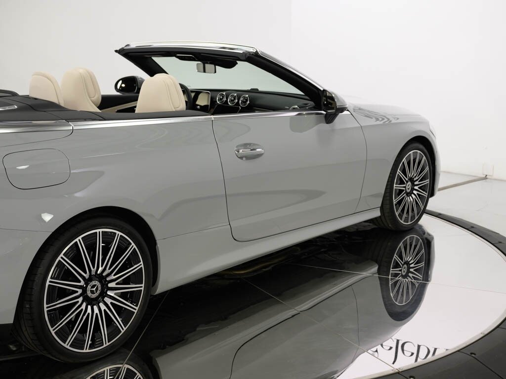 2025 Mercedes-Benz CLE 450 4MATIC $87K MSRP Pinnacle Trim Drivers Assist   - Photo 33 - Sarasota, FL 34243