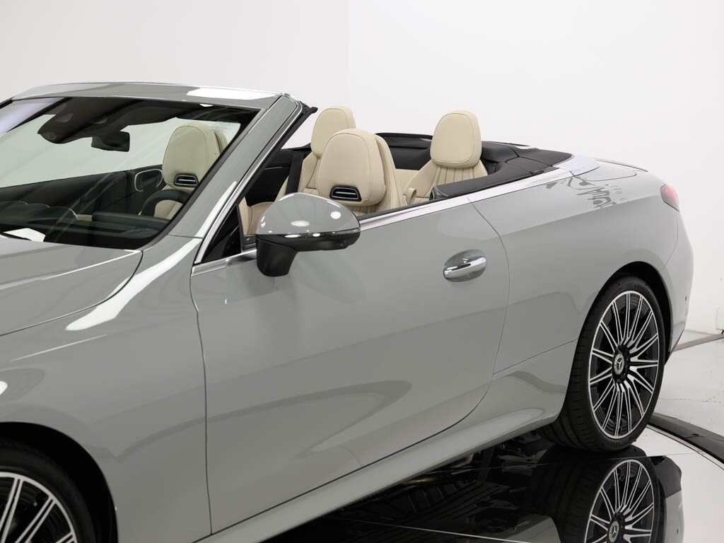 2025 Mercedes-Benz CLE 450 4MATIC $87K MSRP Pinnacle Trim Drivers Assist   - Photo 25 - Sarasota, FL 34243