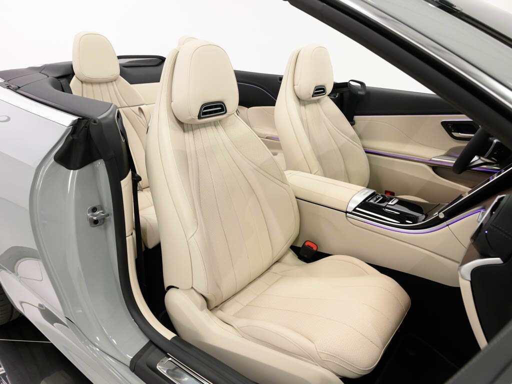 2025 Mercedes-Benz CLE 450 4MATIC $87K MSRP Pinnacle Trim Drivers Assist   - Photo 48 - Sarasota, FL 34243