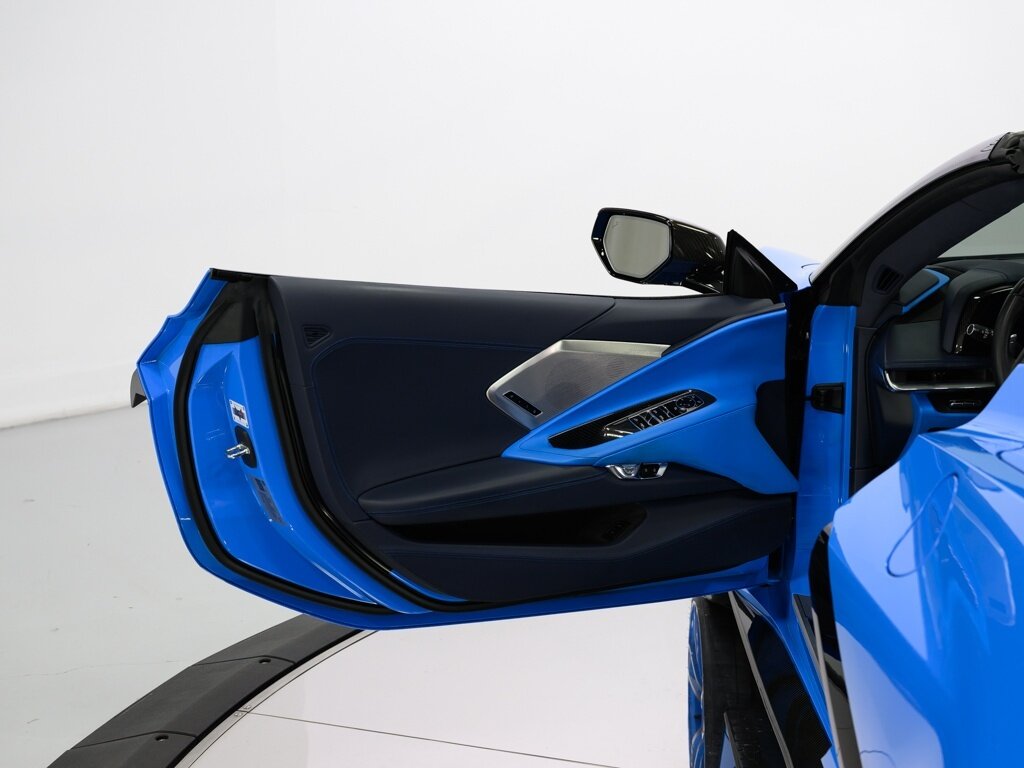 2021 Chevrolet Corvette Stingray Conv 3LT Z51 Performance Pkg   - Photo 45 - Sarasota, FL 34243