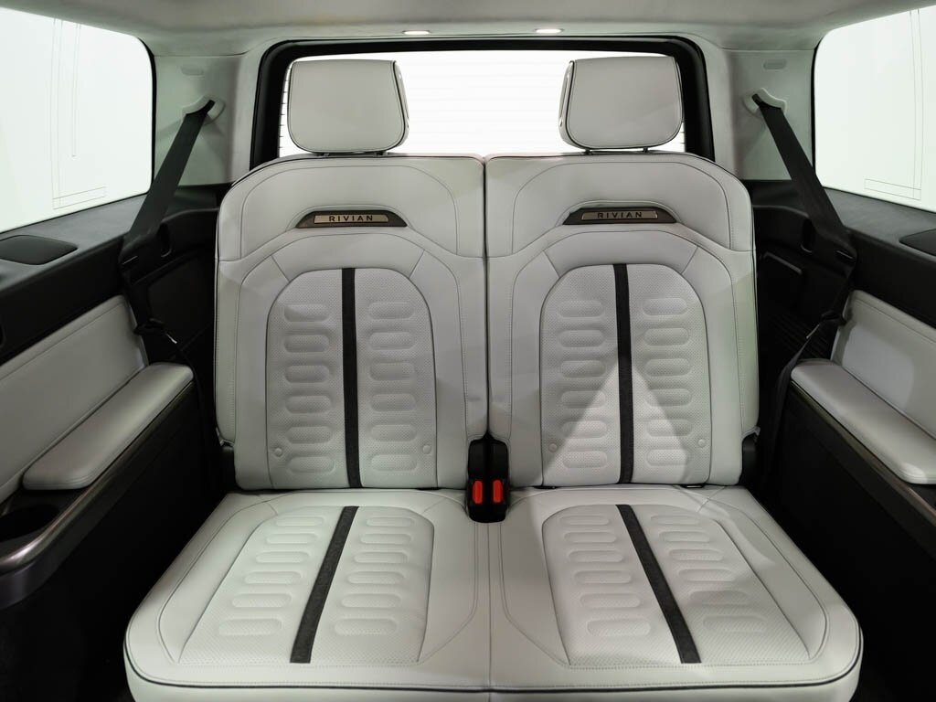 2023 Rivian R1S Launch Edition Quad Motor AWD Large Pack Battery - Photo 46 - Sarasota, FL 34243
