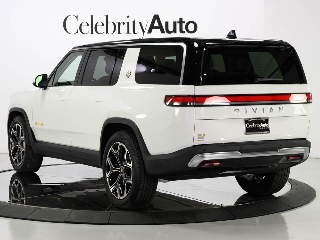 2023 Rivian R1S Launch Edition Quad Motor AWD Large Pack Battery - Photo 5 - Sarasota, FL 34243