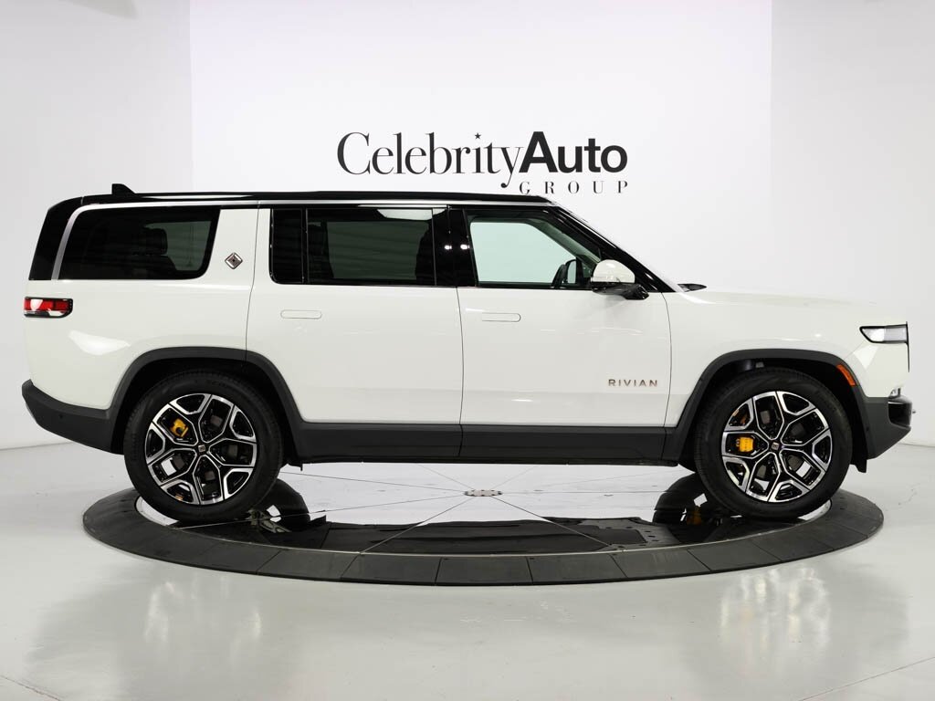 2023 Rivian R1S Launch Edition Quad Motor AWD Large Pack Battery - Photo 8 - Sarasota, FL 34243