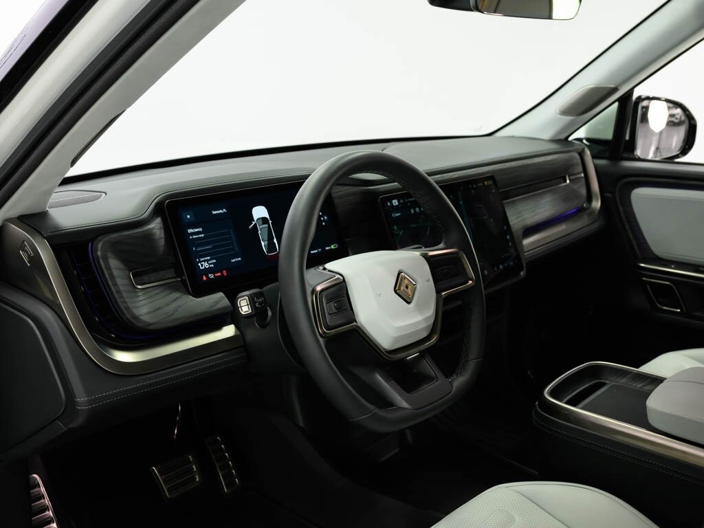 2023 Rivian R1S Launch Edition Quad Motor AWD Large Pack Battery - Photo 48 - Sarasota, FL 34243