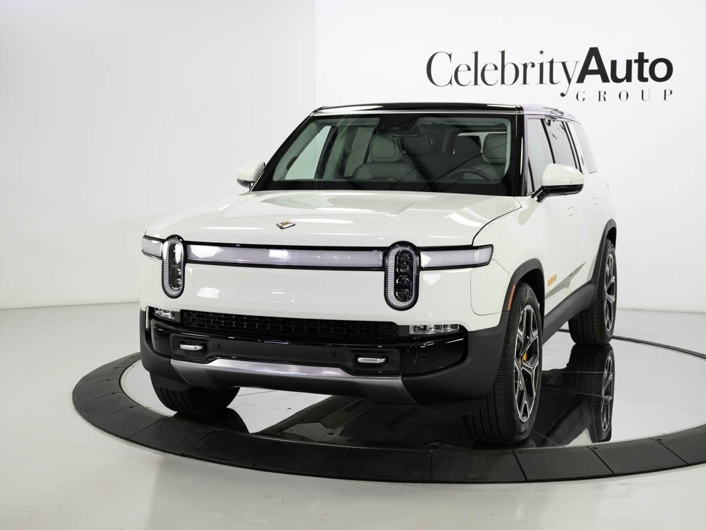 2023 Rivian R1S Launch Edition Quad Motor AWD Large Pack Battery - Photo 20 - Sarasota, FL 34243