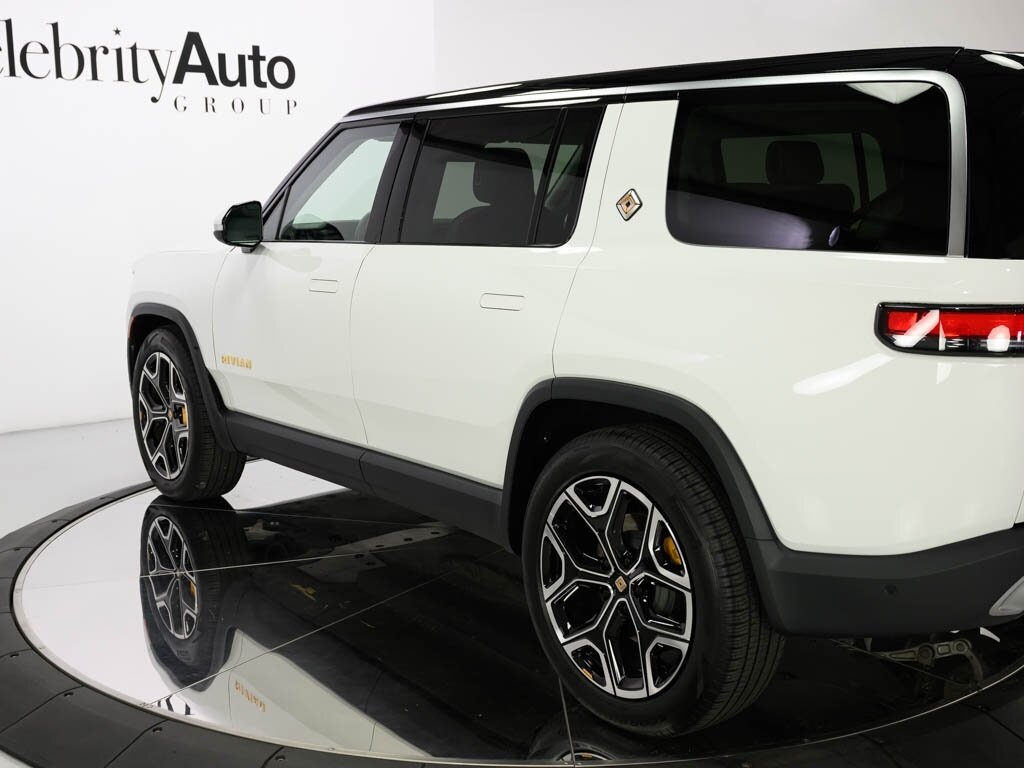 2023 Rivian R1S Launch Edition Quad Motor AWD Large Pack Battery - Photo 25 - Sarasota, FL 34243