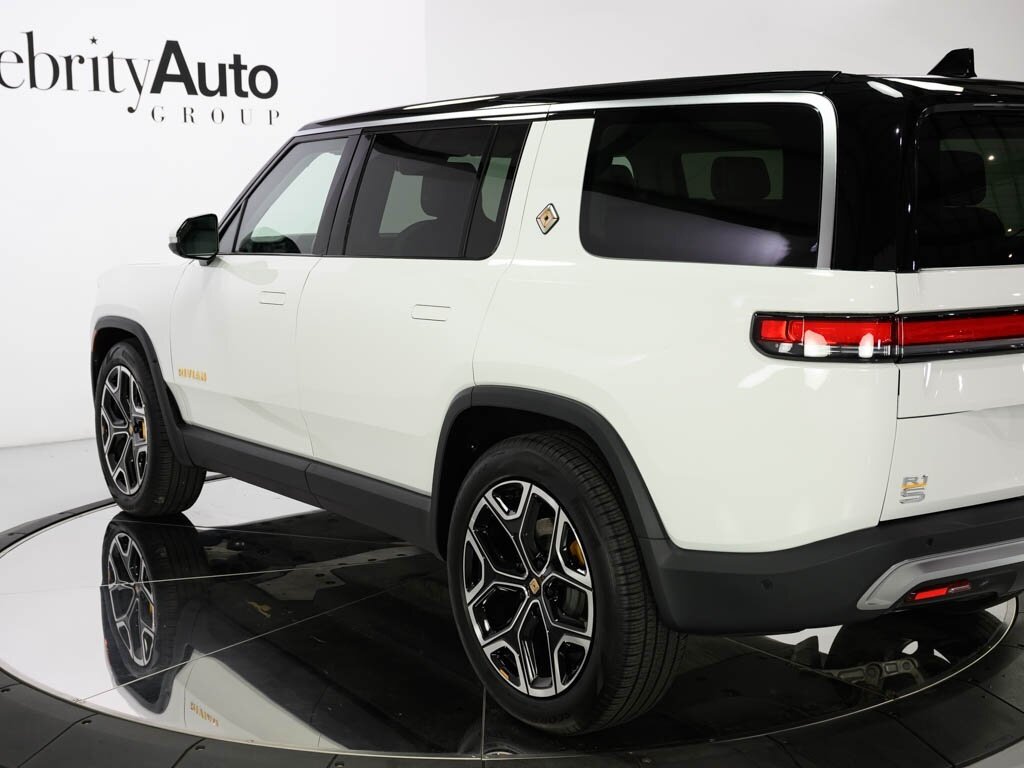 2023 Rivian R1S Launch Edition Quad Motor AWD Large Pack Battery - Photo 23 - Sarasota, FL 34243