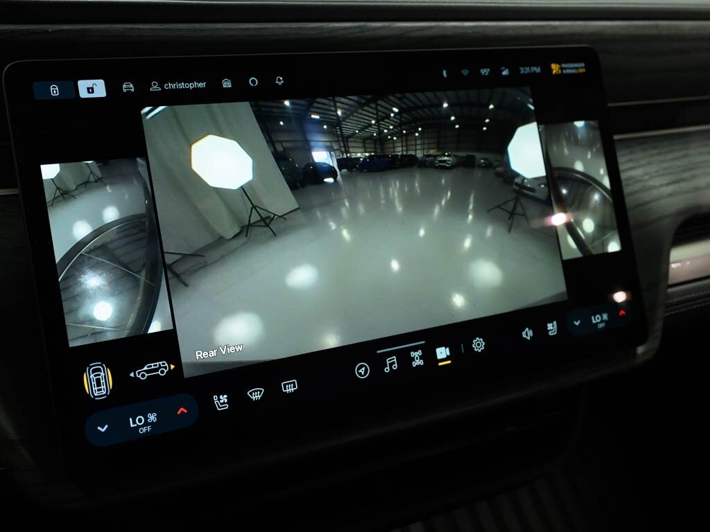 2023 Rivian R1S Launch Edition Quad Motor AWD Large Pack Battery - Photo 54 - Sarasota, FL 34243