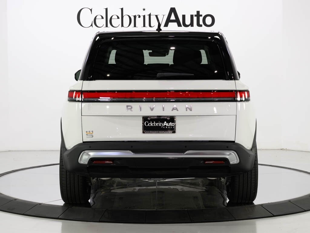 2023 Rivian R1S Launch Edition Quad Motor AWD Large Pack Battery - Photo 6 - Sarasota, FL 34243