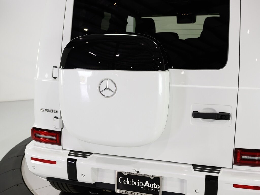 2025 Mercedes-Benz G580 Edition 1 with EQ Technology $182K MSRP - Photo 69 - Sarasota, FL 34243