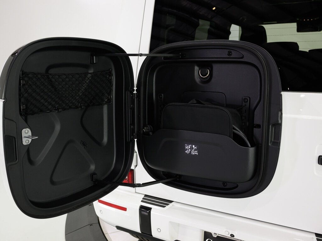 2025 Mercedes-Benz G580 Edition 1 with EQ Technology $182K MSRP - Photo 70 - Sarasota, FL 34243