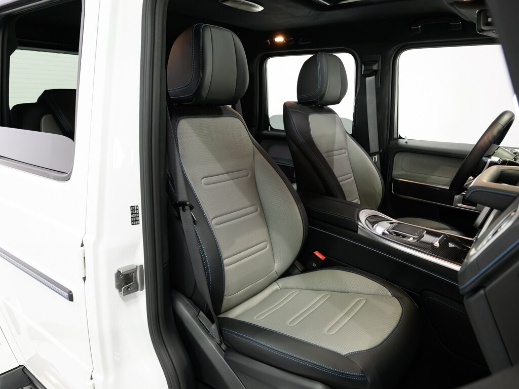 2025 Mercedes-Benz G580 Edition 1 with EQ Technology $182K MSRP - Photo 43 - Sarasota, FL 34243