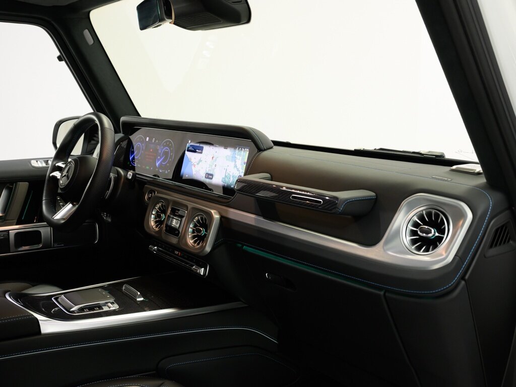 2025 Mercedes-Benz G580 Edition 1 with EQ Technology $182K MSRP - Photo 66 - Sarasota, FL 34243