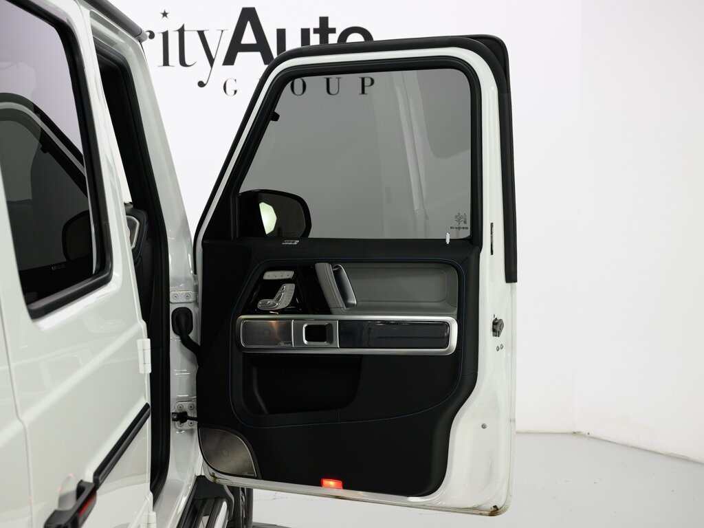 2025 Mercedes-Benz G580 Edition 1 with EQ Technology $182K MSRP - Photo 39 - Sarasota, FL 34243