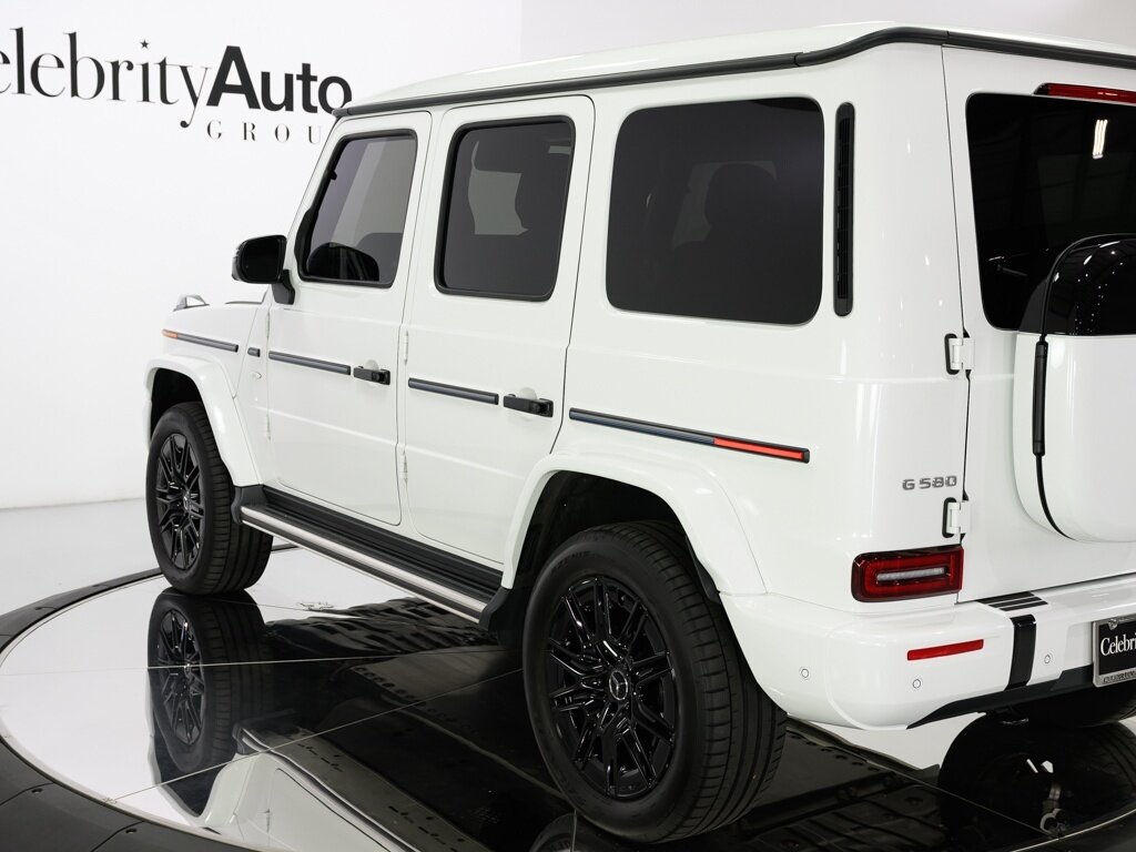 2025 Mercedes-Benz G580 Edition 1 with EQ Technology $182K MSRP - Photo 23 - Sarasota, FL 34243