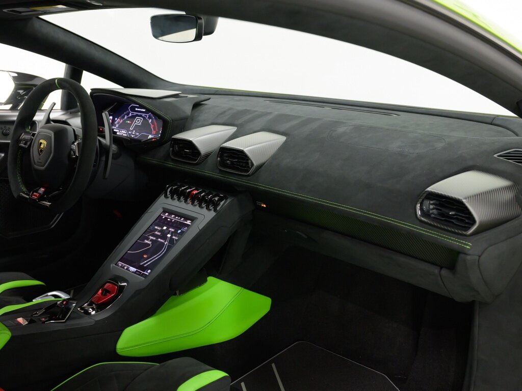 2023 Lamborghini Huracan STO Sport Seats Dark Chrome & Carbon Trim   - Photo 51 - Sarasota, FL 34243