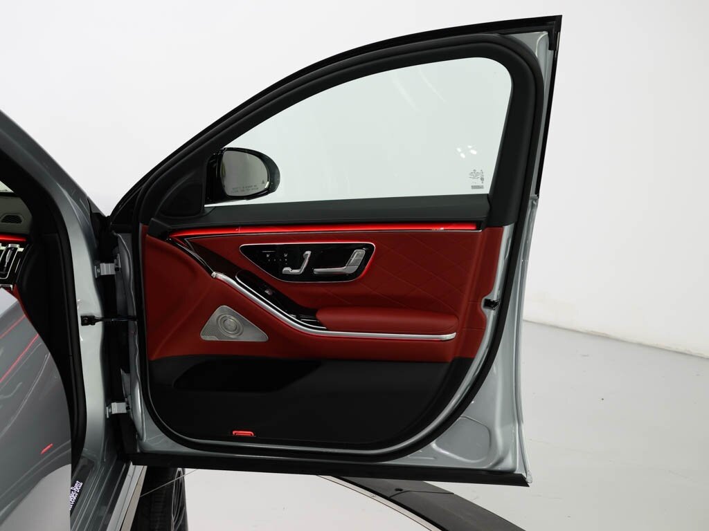 2025 Mercedes-Benz S580 4MATIC $144K MSRP Amg Line Night Pkg   - Photo 39 - Sarasota, FL 34243