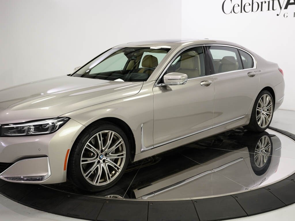 2022 BMW 750i xDrive Exec Pkg Driver Assist Pro - Photo 12 - Sarasota, FL 34243