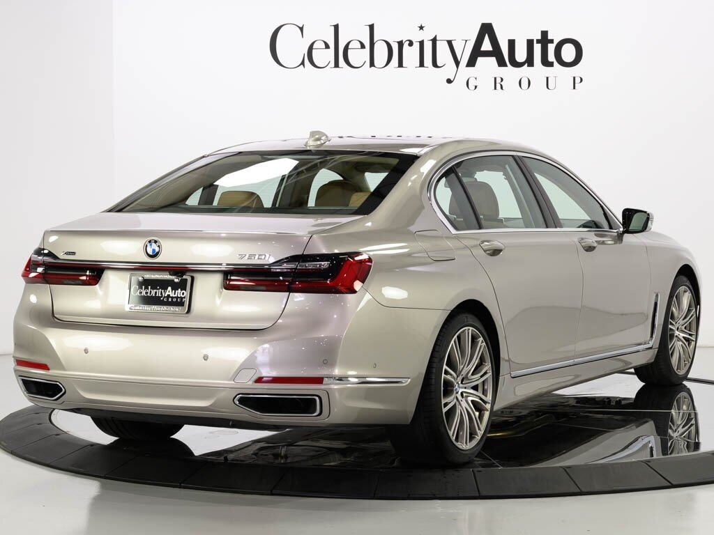 2022 BMW 750i xDrive Exec Pkg Driver Assist Pro - Photo 7 - Sarasota, FL 34243