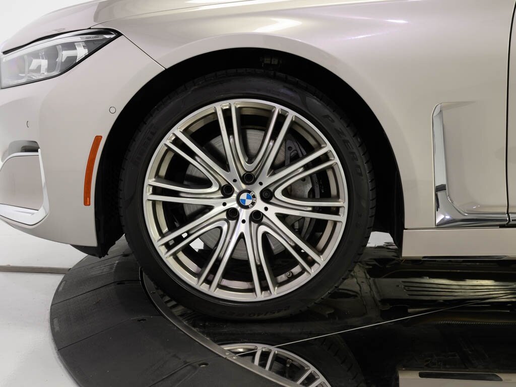 2022 BMW 750i xDrive Exec Pkg Driver Assist Pro - Photo 36 - Sarasota, FL 34243