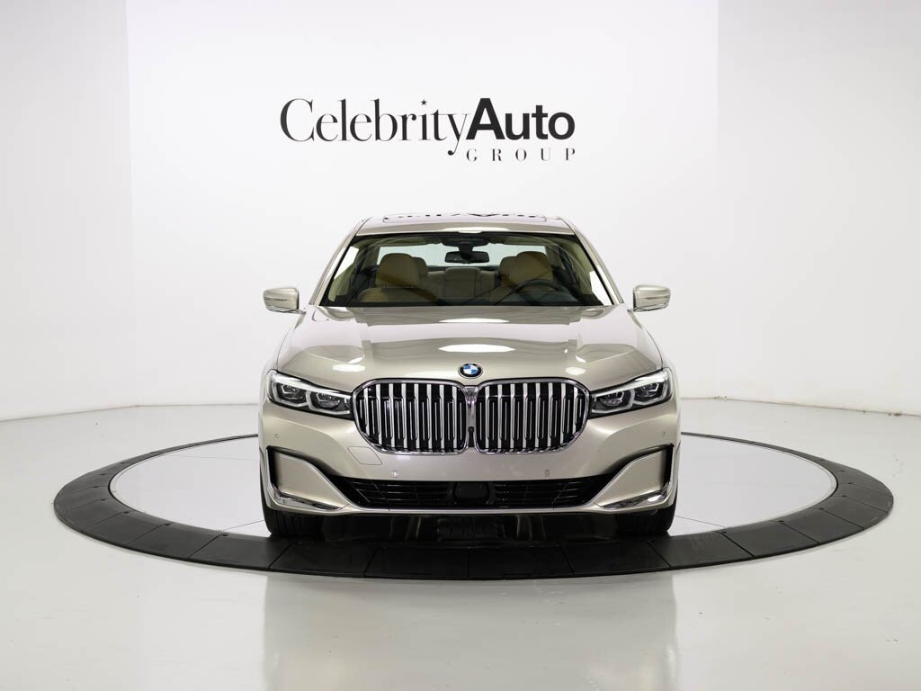 2022 BMW 750i xDrive Exec Pkg Driver Assist Pro - Photo 11 - Sarasota, FL 34243