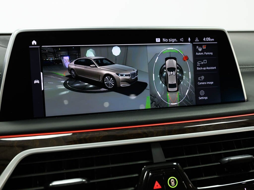 2022 BMW 750i xDrive Exec Pkg Driver Assist Pro - Photo 54 - Sarasota, FL 34243
