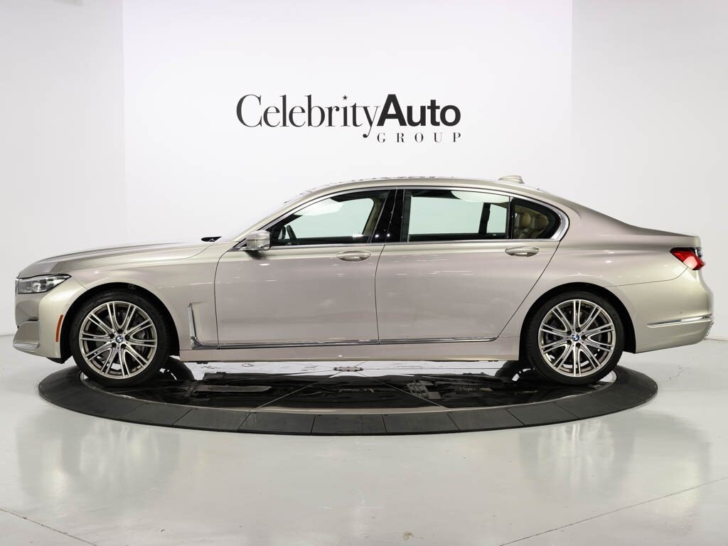 2022 BMW 750i xDrive Exec Pkg Driver Assist Pro - Photo 4 - Sarasota, FL 34243