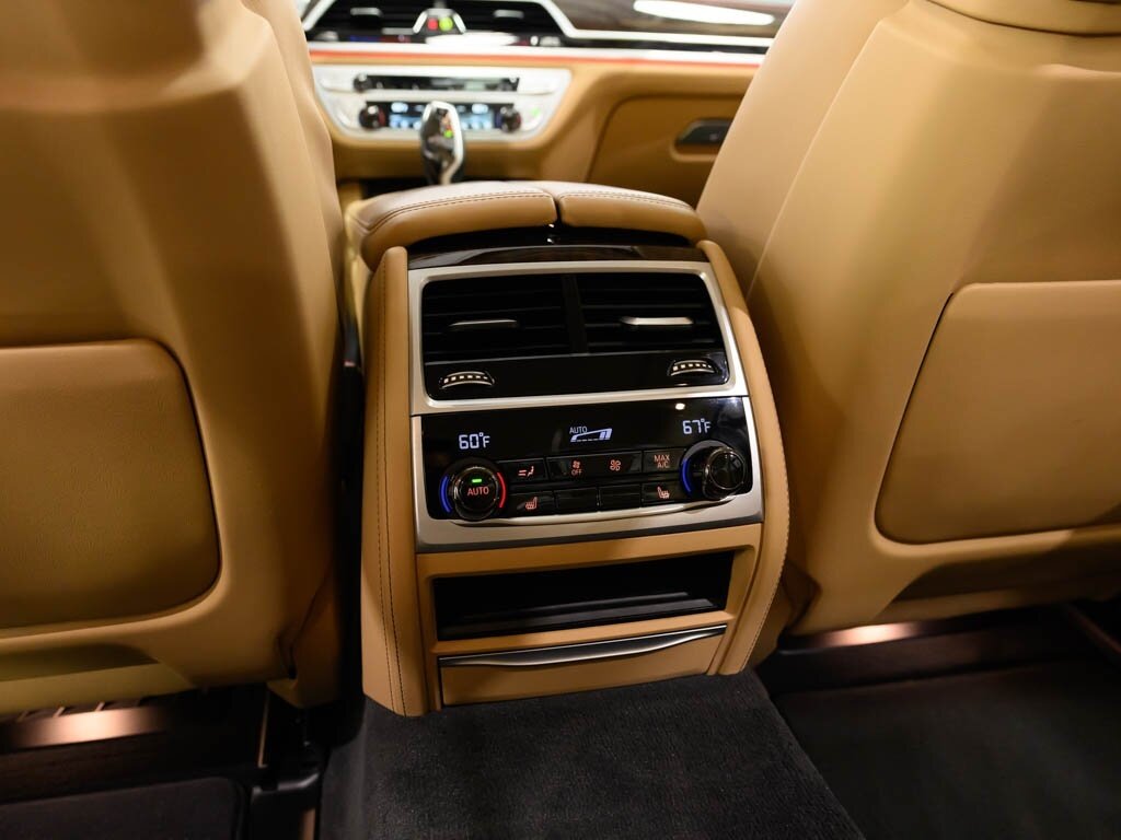 2022 BMW 750i xDrive Exec Pkg Driver Assist Pro - Photo 58 - Sarasota, FL 34243
