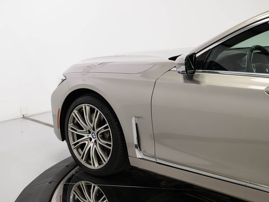 2022 BMW 750i xDrive Exec Pkg Driver Assist Pro - Photo 18 - Sarasota, FL 34243