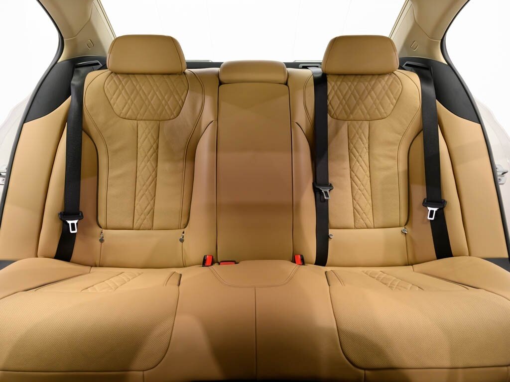2022 BMW 750i xDrive Exec Pkg Driver Assist Pro - Photo 45 - Sarasota, FL 34243