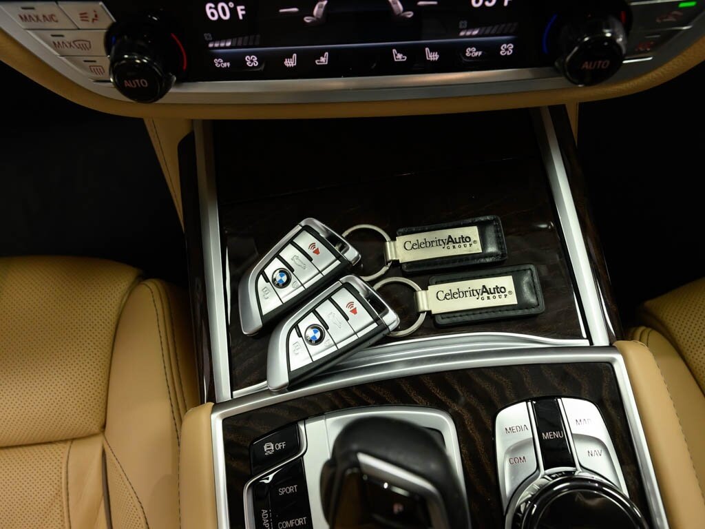 2022 BMW 750i xDrive Exec Pkg Driver Assist Pro - Photo 63 - Sarasota, FL 34243