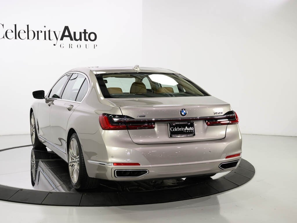 2022 BMW 750i xDrive Exec Pkg Driver Assist Pro - Photo 31 - Sarasota, FL 34243
