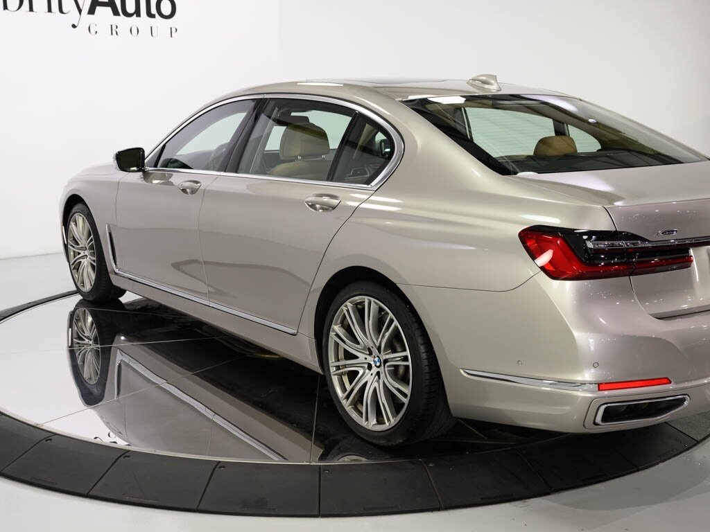 2022 BMW 750i xDrive Exec Pkg Driver Assist Pro - Photo 23 - Sarasota, FL 34243