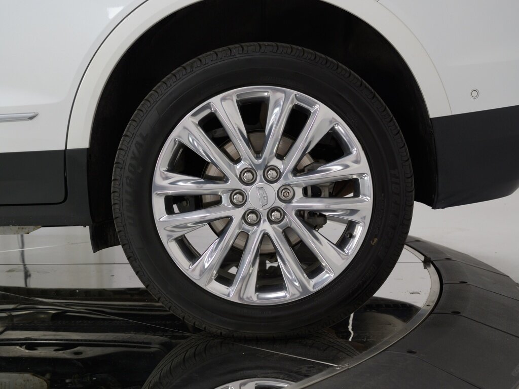 2019 Cadillac XT5 Platinum AWD 20 " Chrome Wheels   - Photo 37 - Sarasota, FL 34243