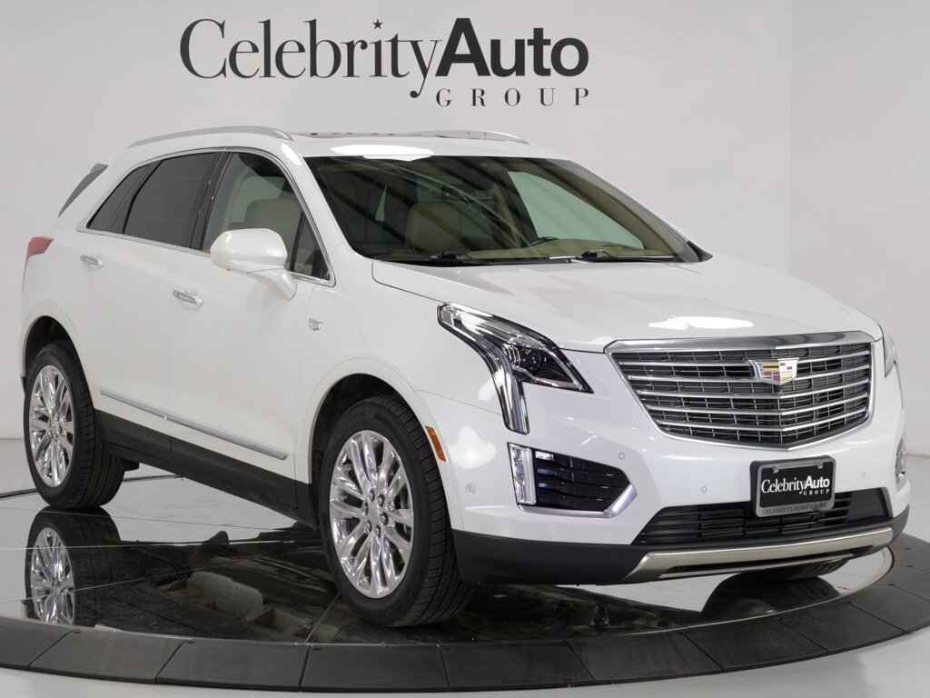 2019 Cadillac XT5 Platinum AWD 20 " Chrome Wheels   - Photo 9 - Sarasota, FL 34243