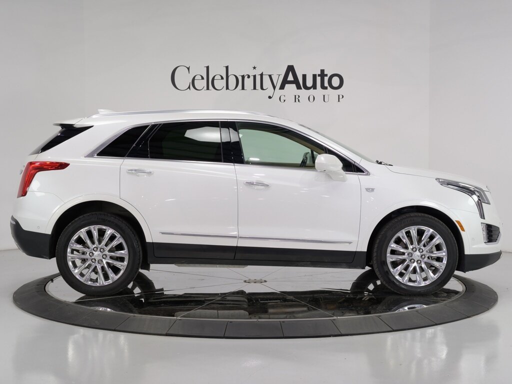 2019 Cadillac XT5 Platinum AWD 20 " Chrome Wheels   - Photo 8 - Sarasota, FL 34243