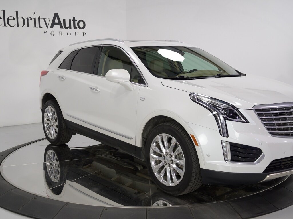 2019 Cadillac XT5 Platinum AWD 20 " Chrome Wheels   - Photo 10 - Sarasota, FL 34243