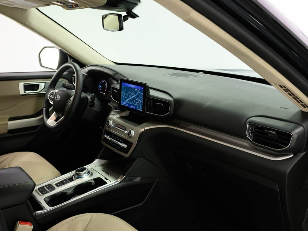 2024 Ford Explorer XLT Equipment Group 202A - Photo 59 - Sarasota, FL 34243