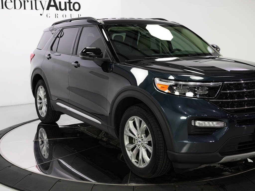 2024 Ford Explorer XLT Equipment Group 202A - Photo 10 - Sarasota, FL 34243