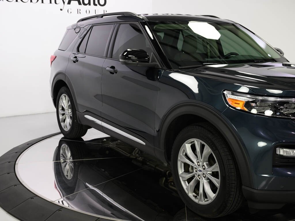 2024 Ford Explorer XLT Equipment Group 202A - Photo 13 - Sarasota, FL 34243