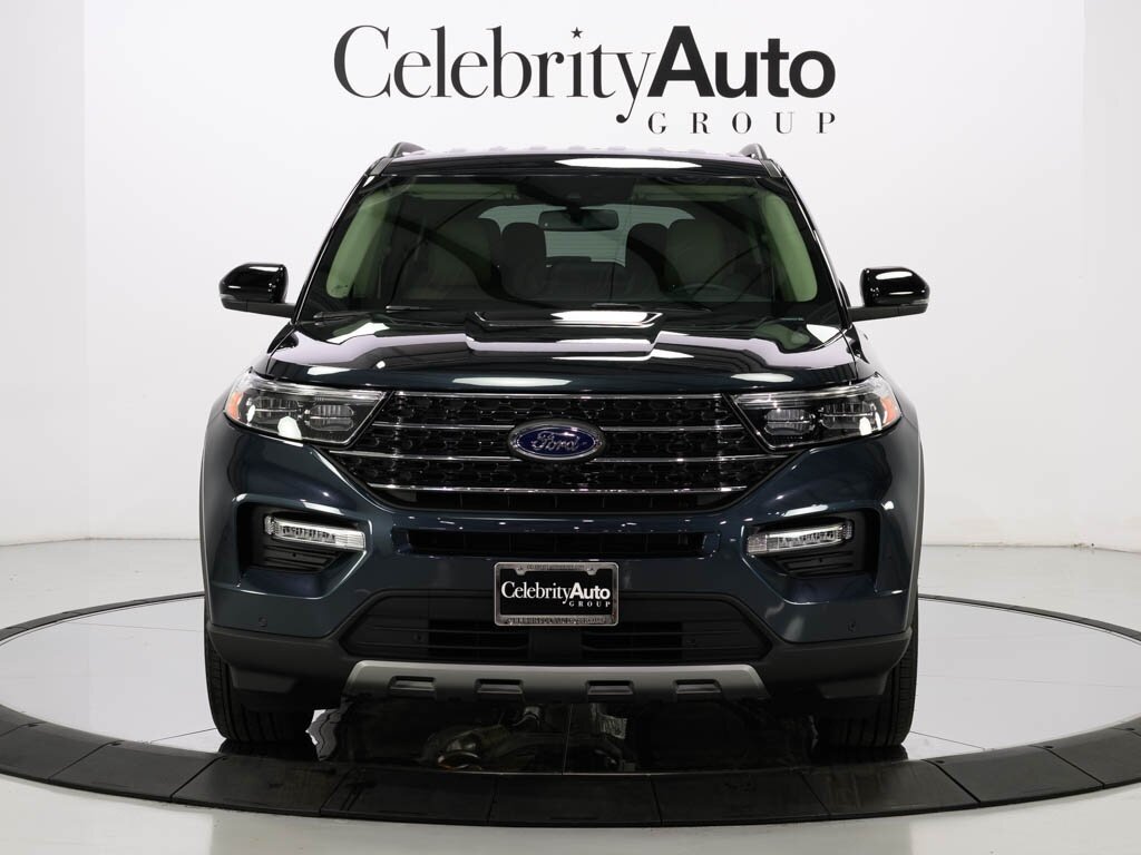 2024 Ford Explorer XLT Equipment Group 202A - Photo 2 - Sarasota, FL 34243