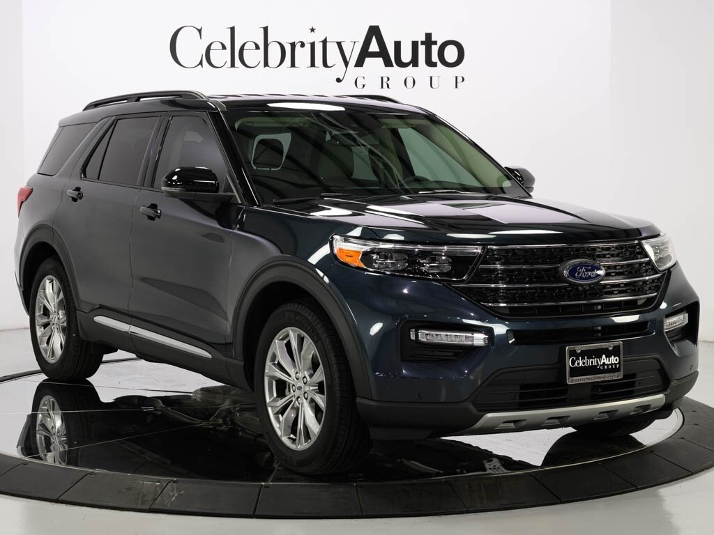 2024 Ford Explorer XLT Equipment Group 202A - Photo 9 - Sarasota, FL 34243
