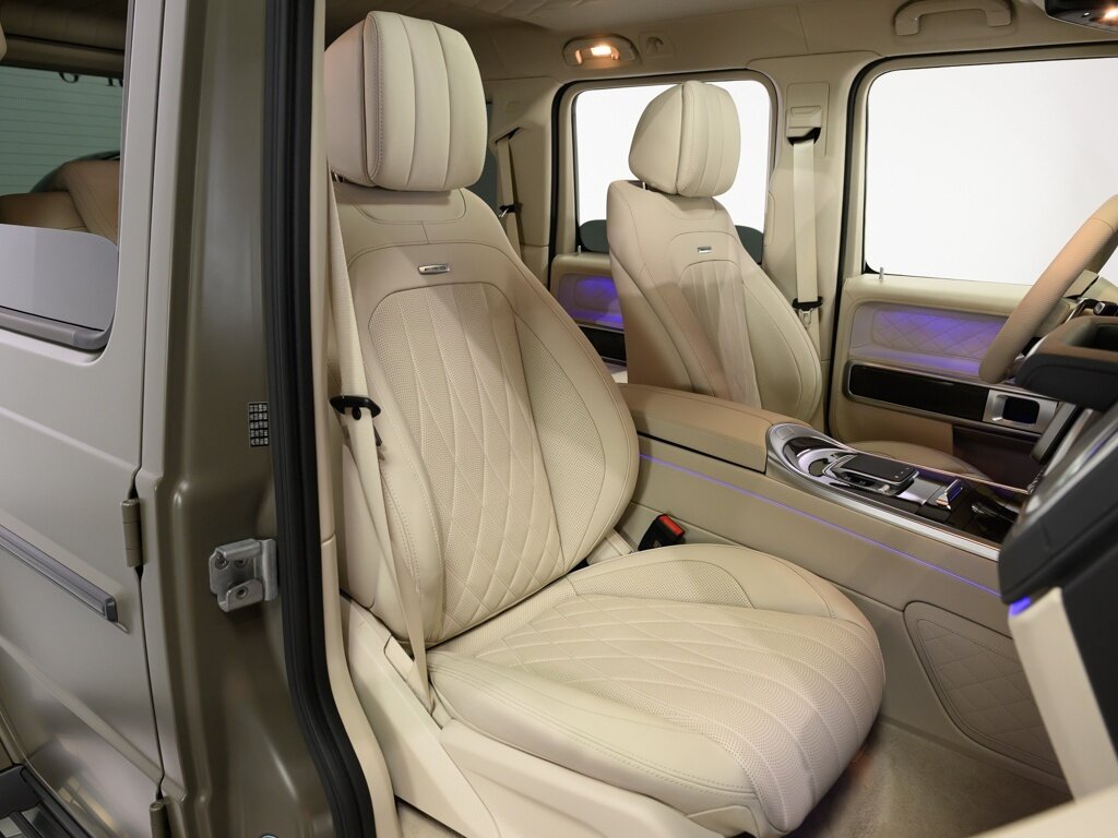2025 Mercedes-Benz AMG G63 $233K MSRP Full Leather Pkg $16K Option   - Photo 43 - Sarasota, FL 34243