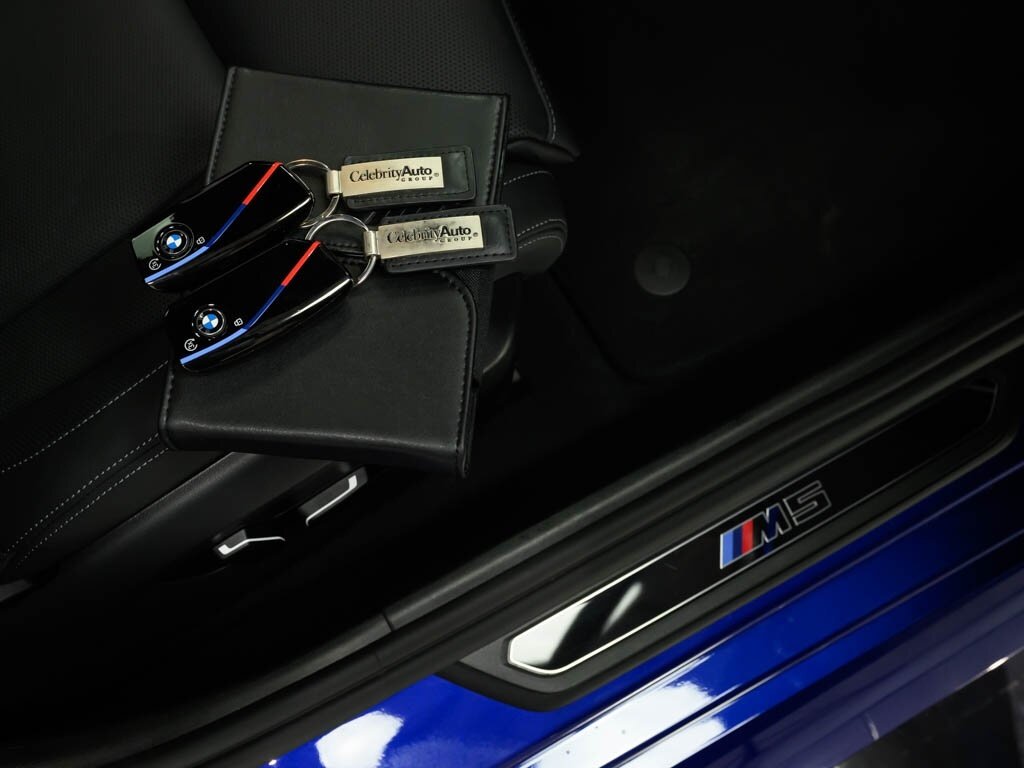 2025 BMW M5 Executive Pkg Driver Assistance Professional - Photo 63 - Sarasota, FL 34243